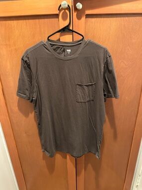PAIGE Men’s Short-Sleeve Pocket Tee in Charcoal Gray